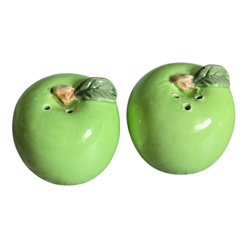 *VTG* Granny Smith Apple Salt & Pepper Shakers Vintage Decor